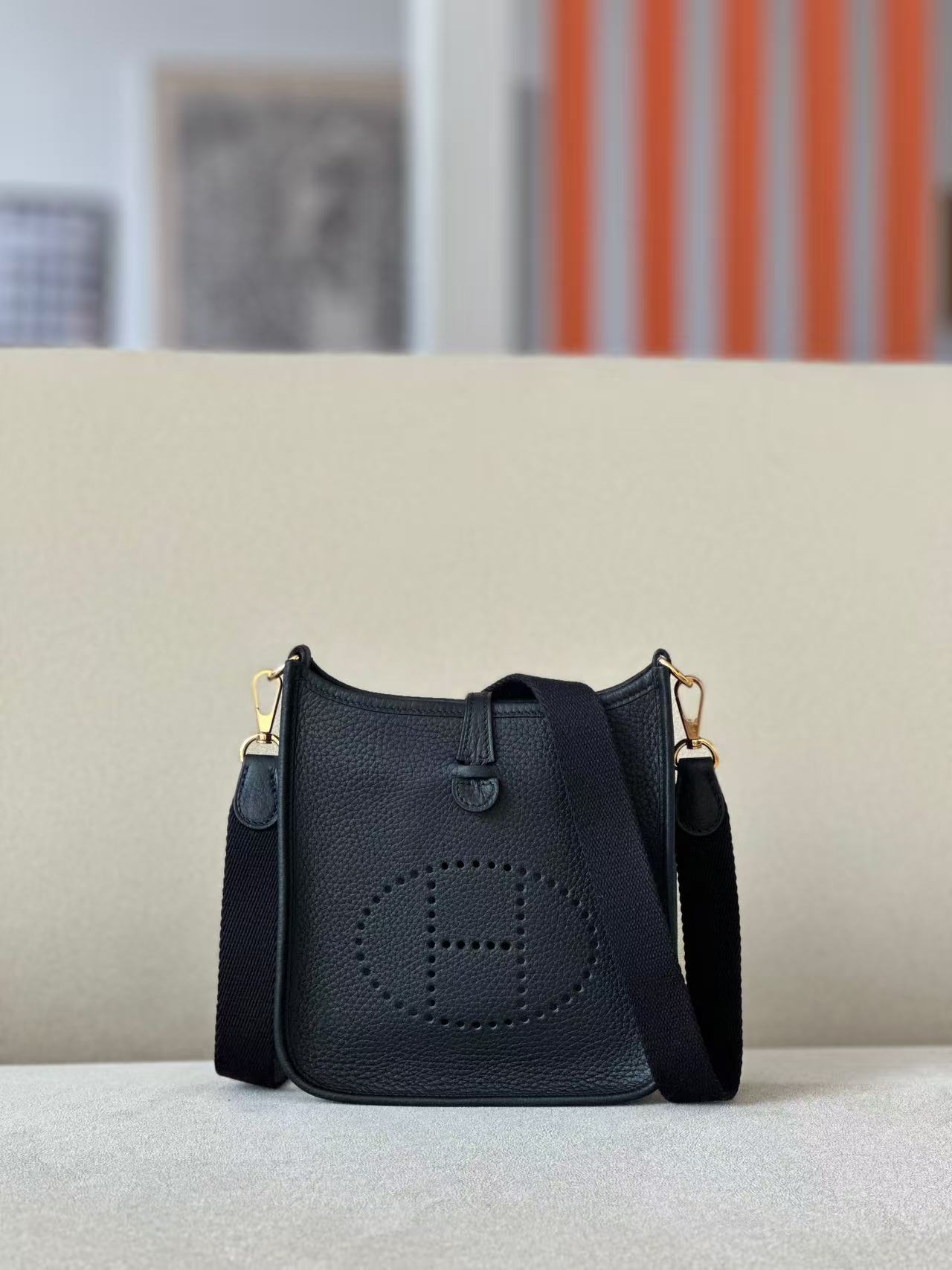 Evelyne mini 16