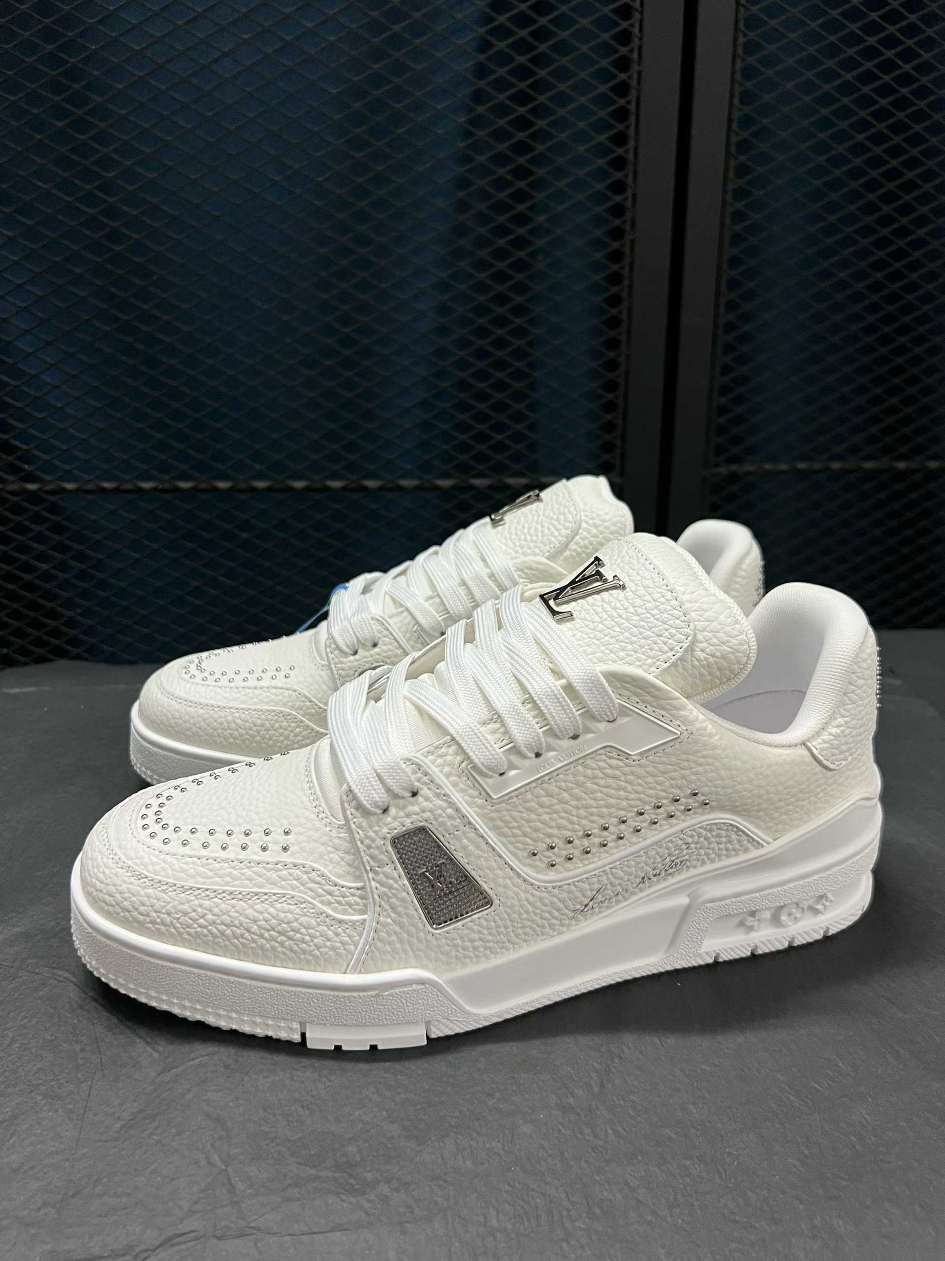 Lv Trainer