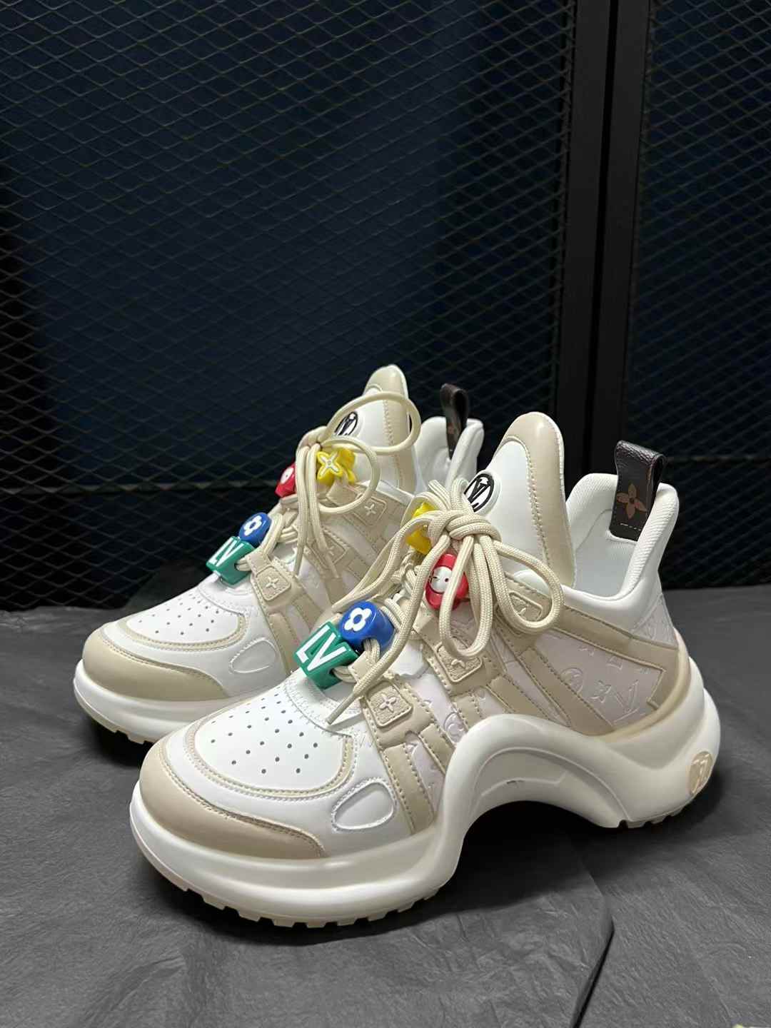 Lv Archlight