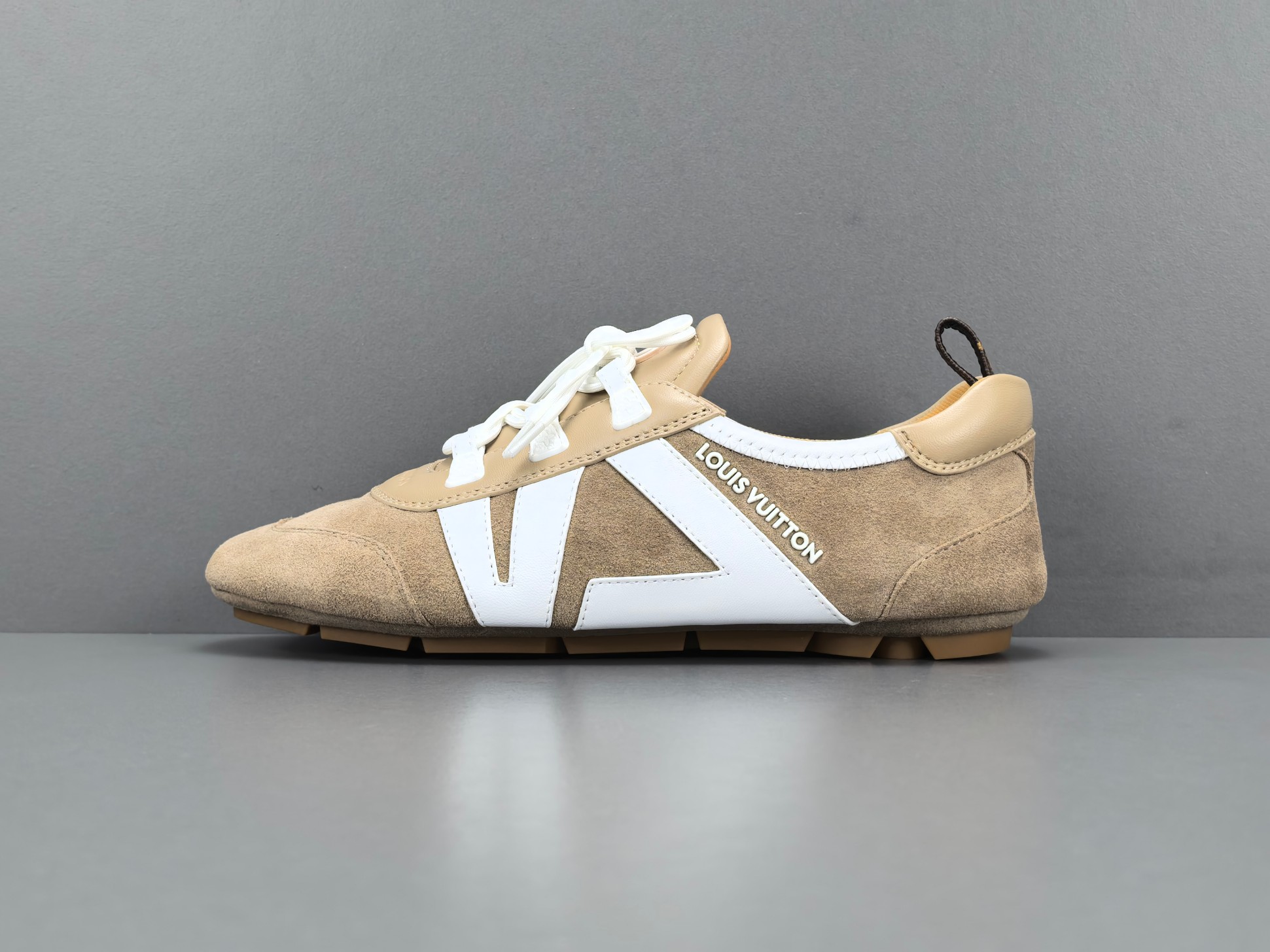 LV Sneakerina