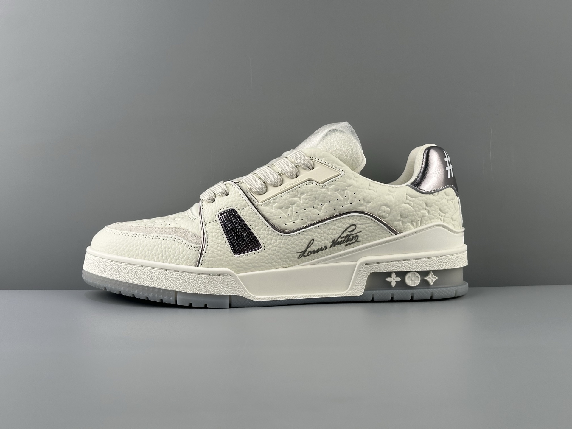 Lv Trainer