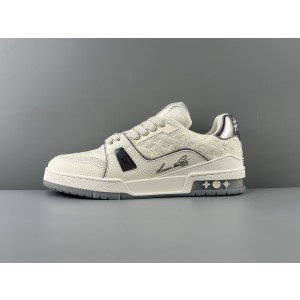 Lv Trainer