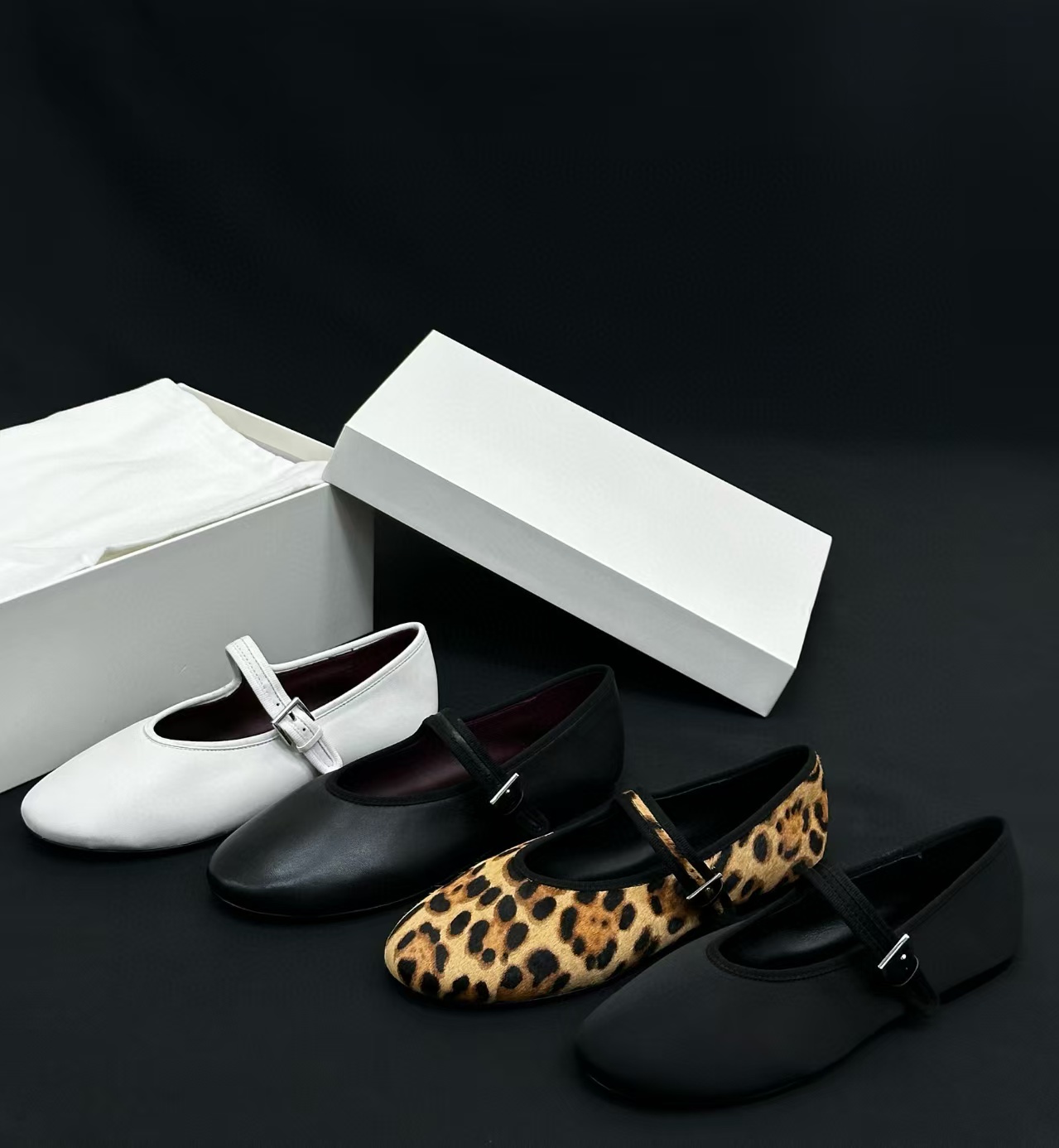 THE ROW Shose