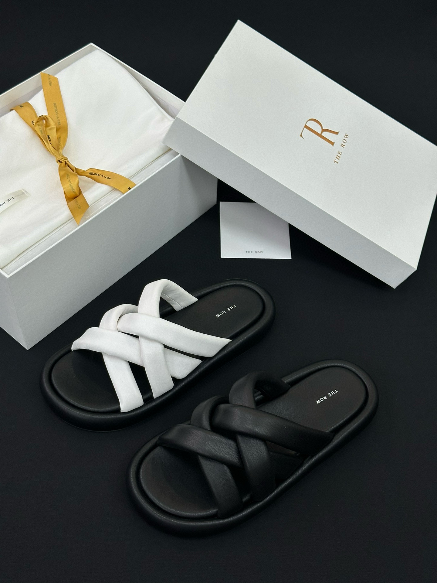 THE ROW Shose