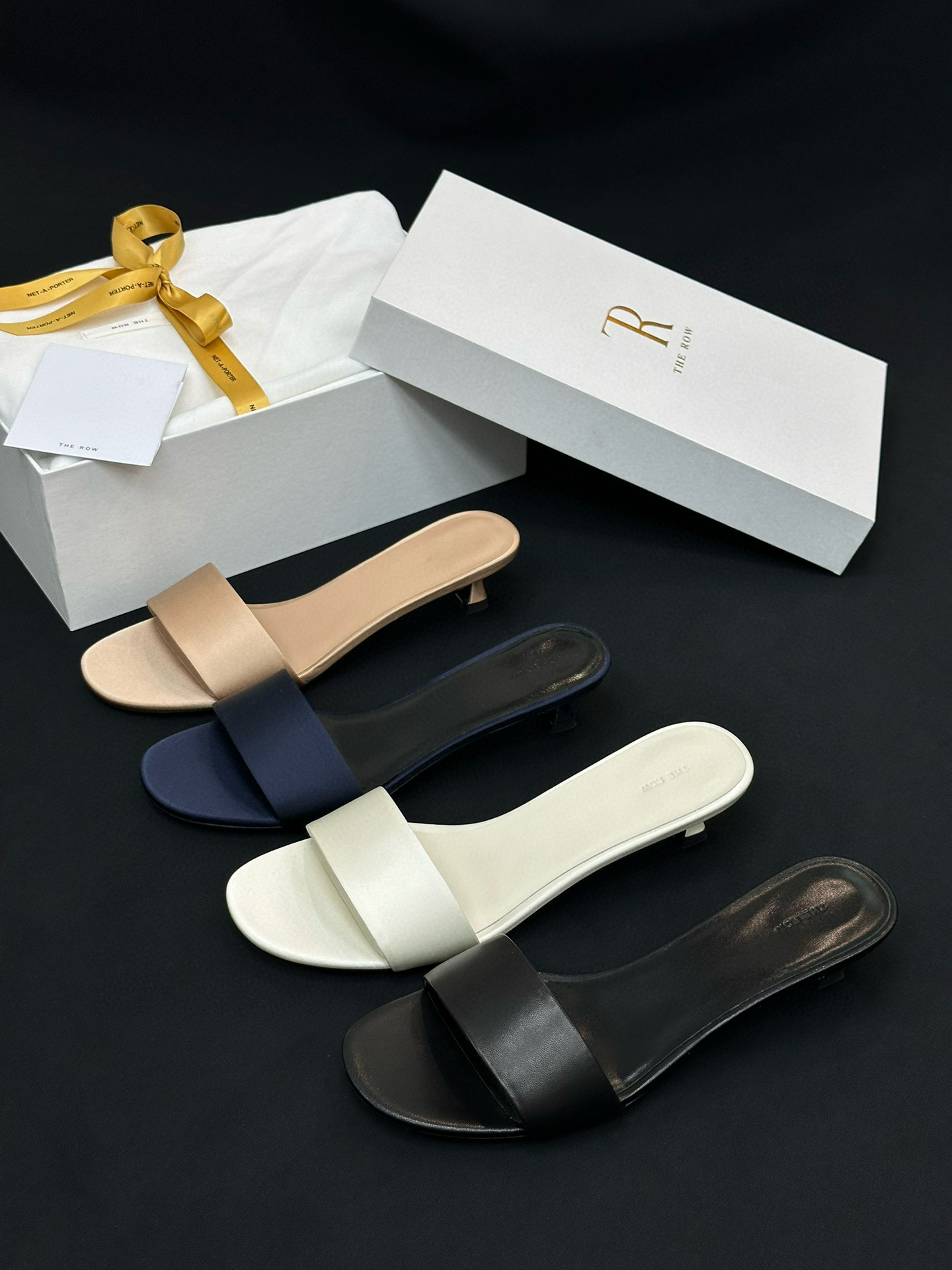 THE ROW Shose