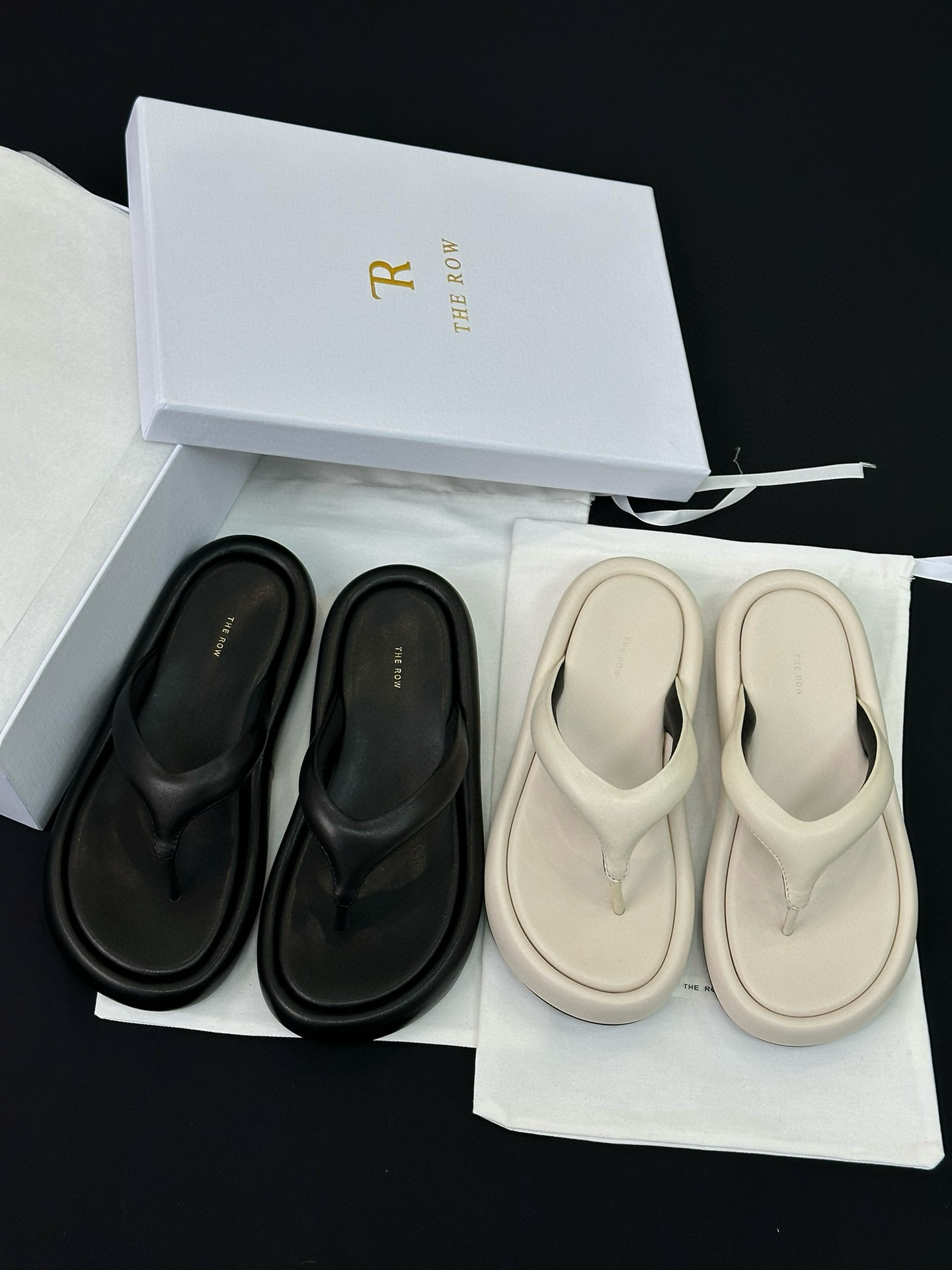 THE ROW Shose