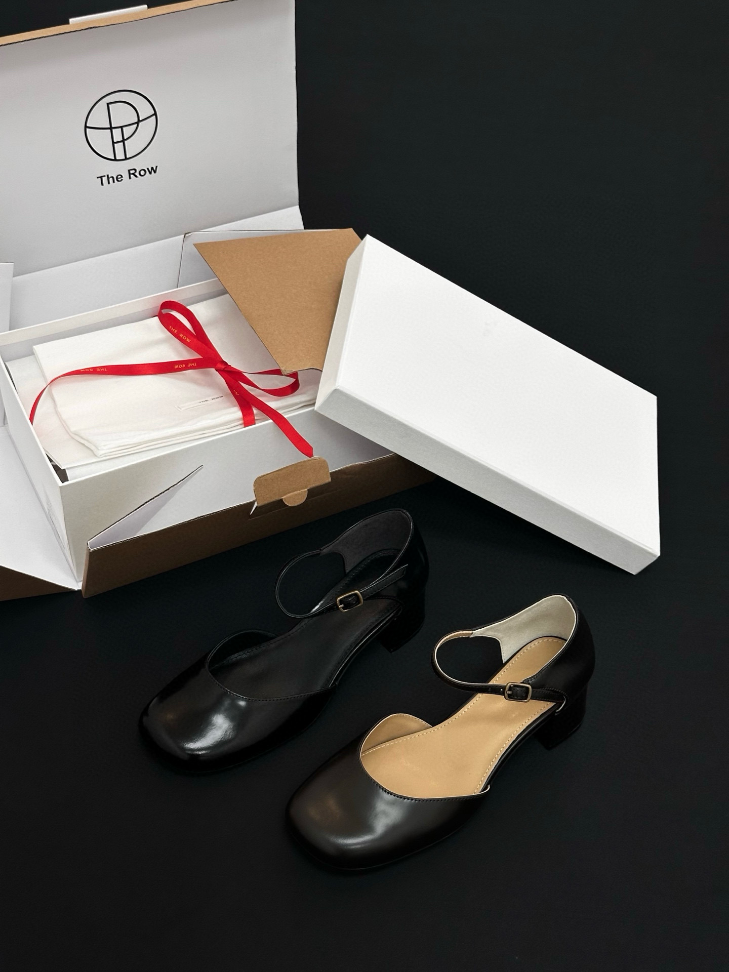 THE ROW Shose