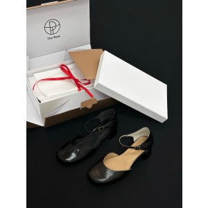 THE ROW Shose