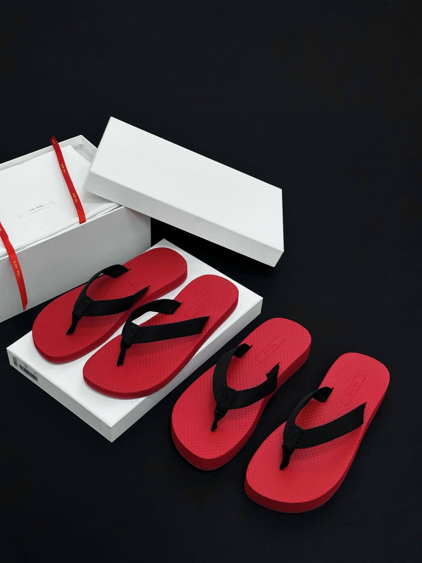 THE ROW Shose