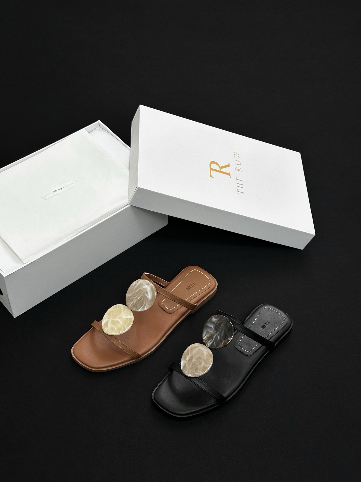 THE ROW Shose