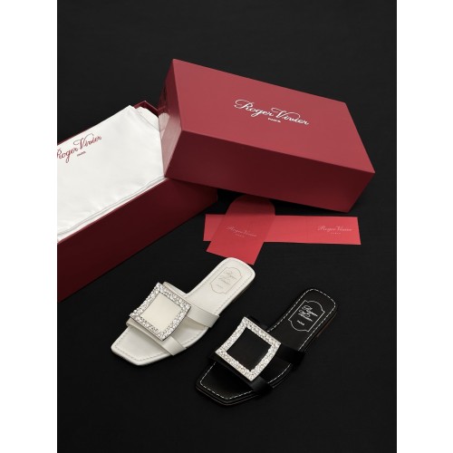 Roger Vivier Shoes (Flat)