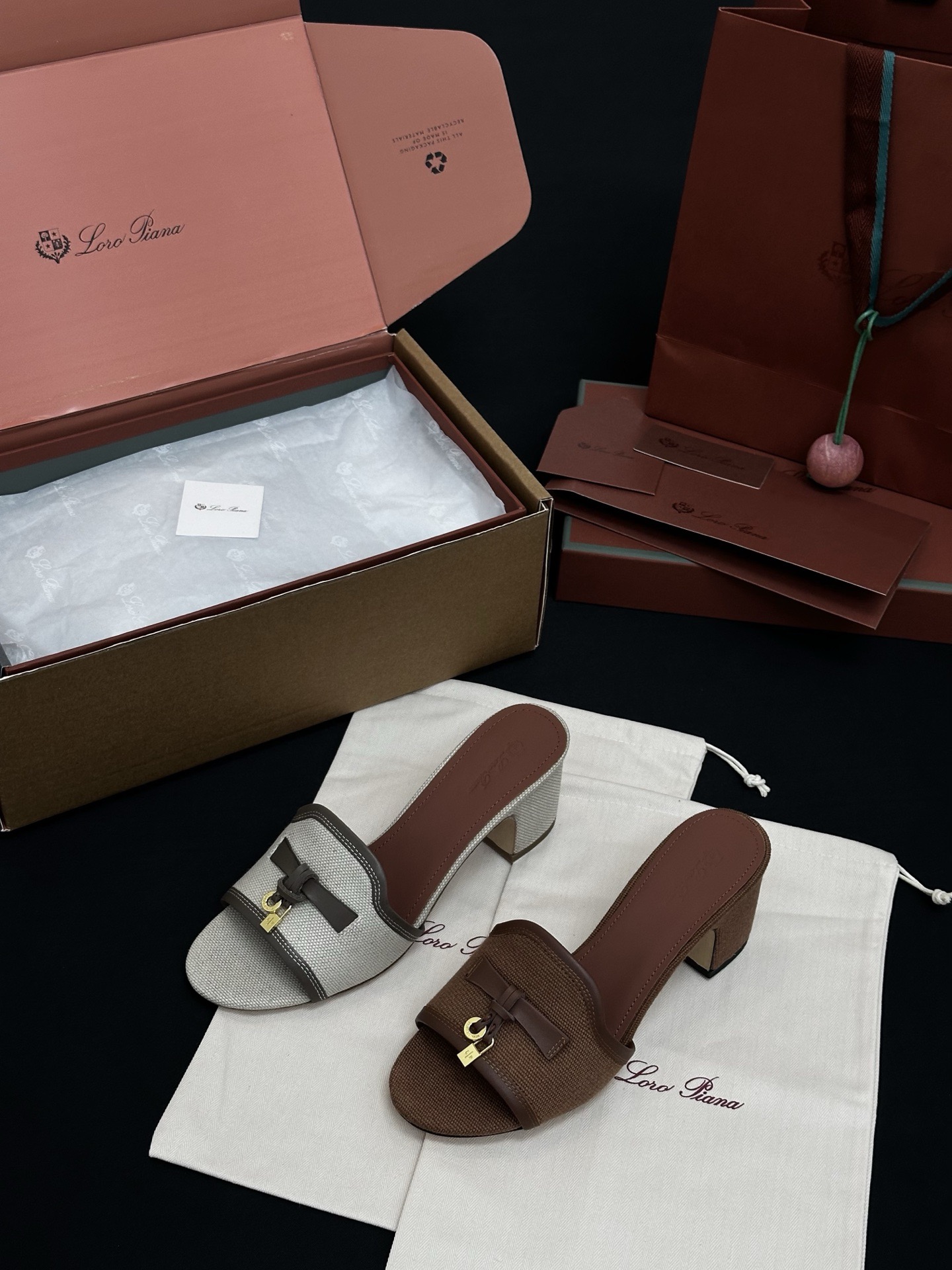 Loro Piana Summer Charms (5.5cm)