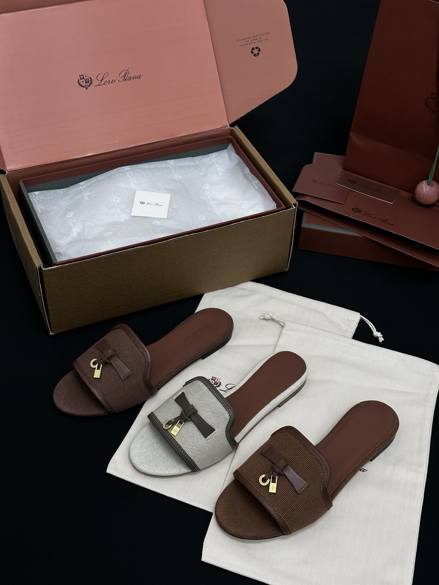 Loro Piana Summer Charms